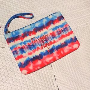 𝅺betsey Johnson clutch Multi color New with tags makeup Bag